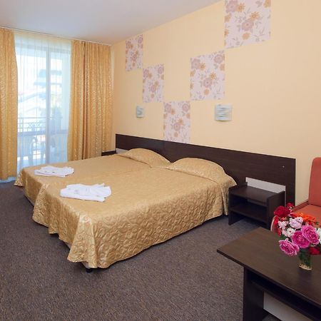 Yavor Palace Hotel Pantai Sunny Bagian luar foto