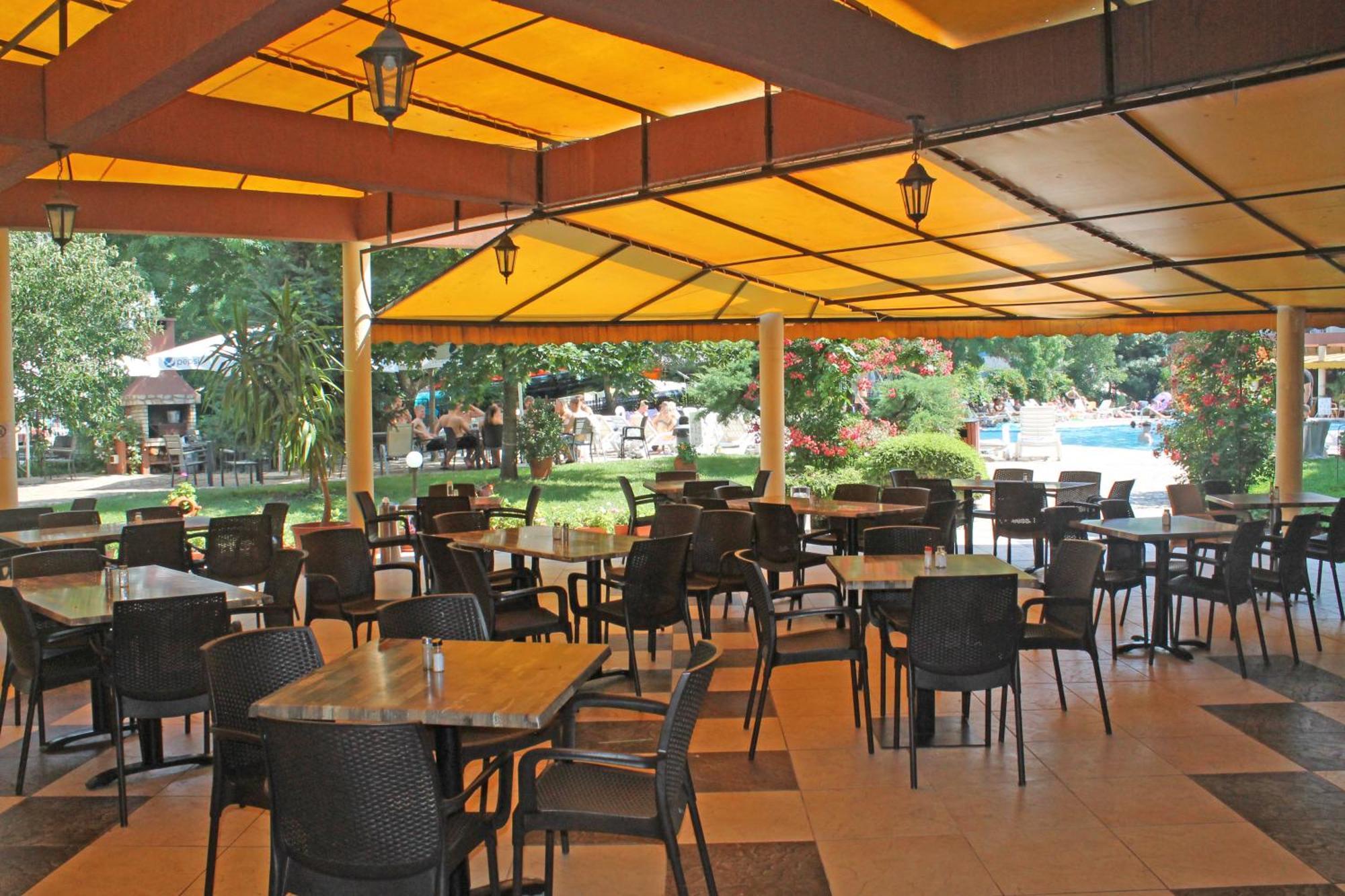 Yavor Palace Hotel Pantai Sunny Bagian luar foto