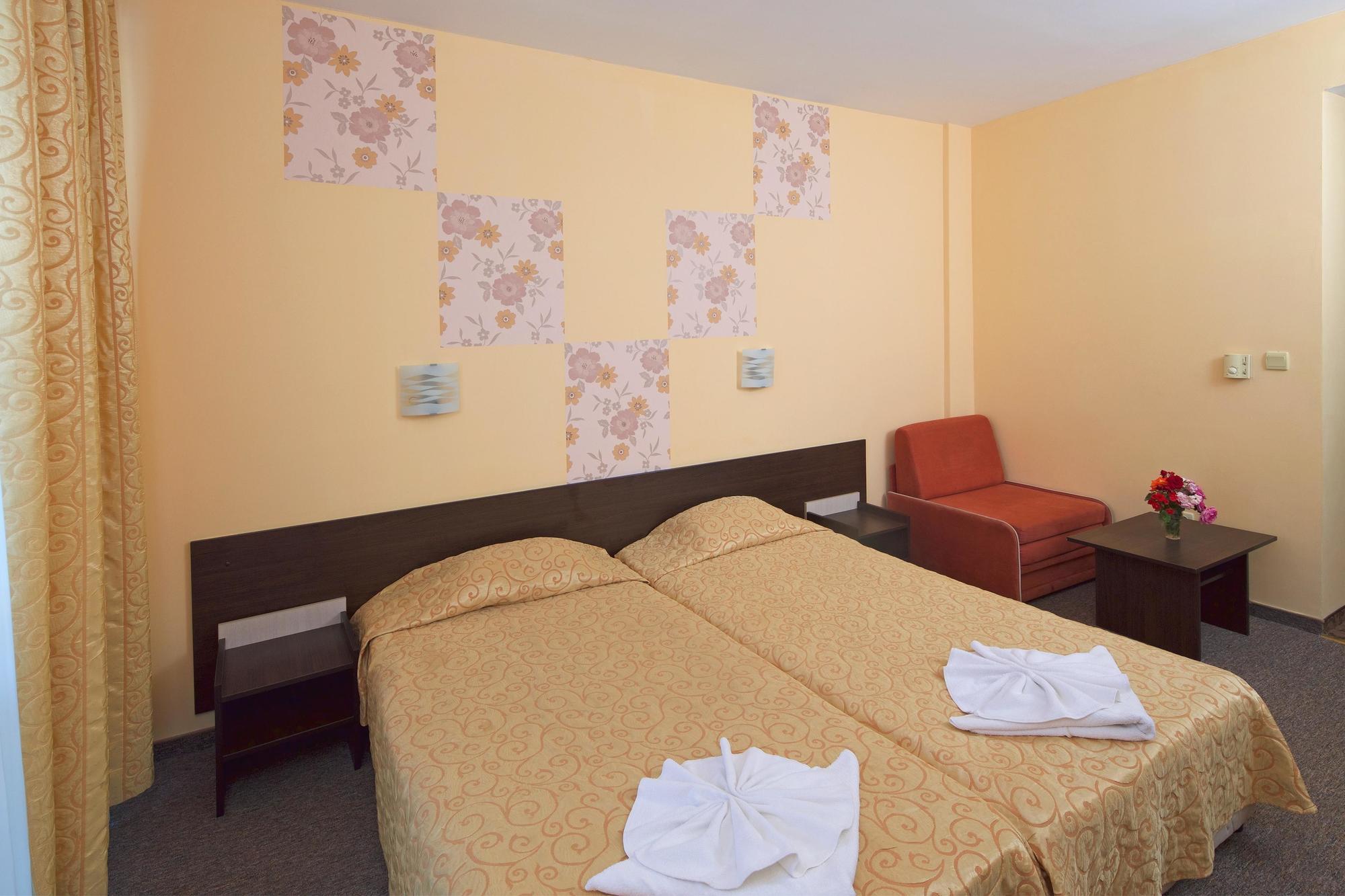 Yavor Palace Hotel Pantai Sunny Bagian luar foto