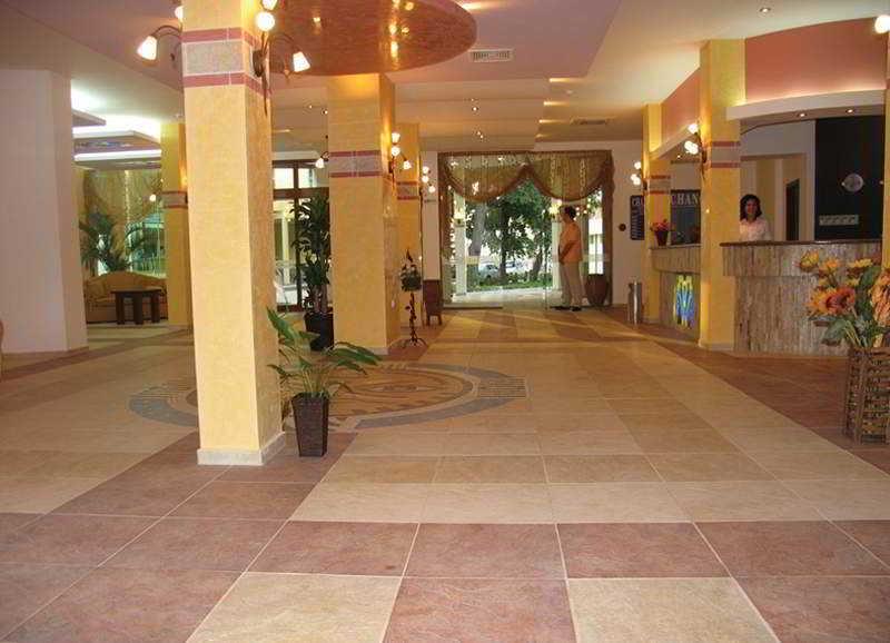 Yavor Palace Hotel Pantai Sunny Bagian luar foto