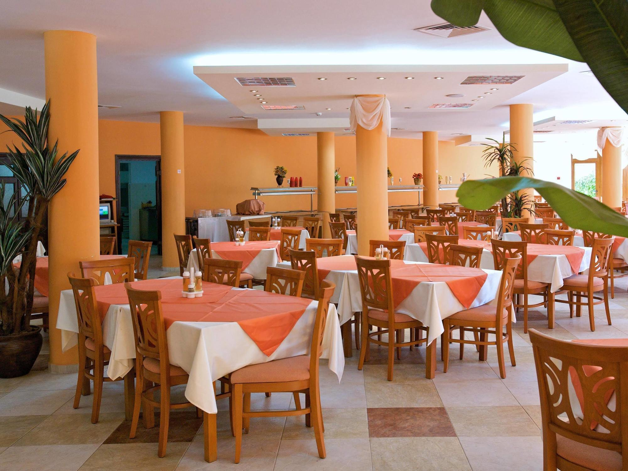 Yavor Palace Hotel Pantai Sunny Bagian luar foto
